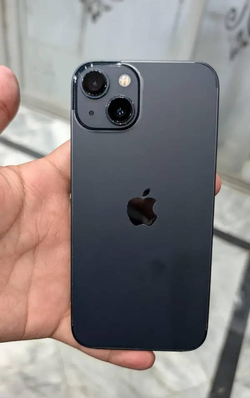 Apple iPhone 13 2