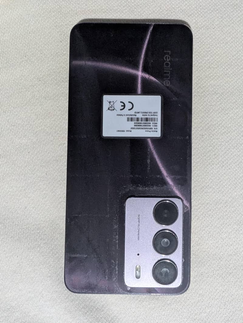 Realme C75 1