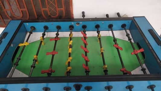Ya foos ball game hy this is a boys game it's a professional game