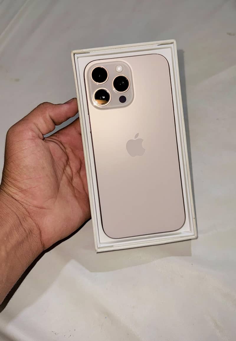 Apple iPhone 16 Pro Max 3
