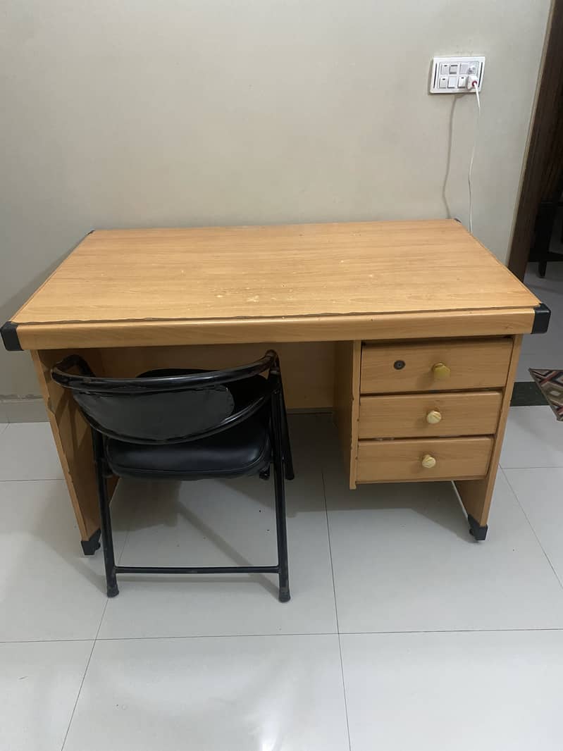 Table for Work and Study 0