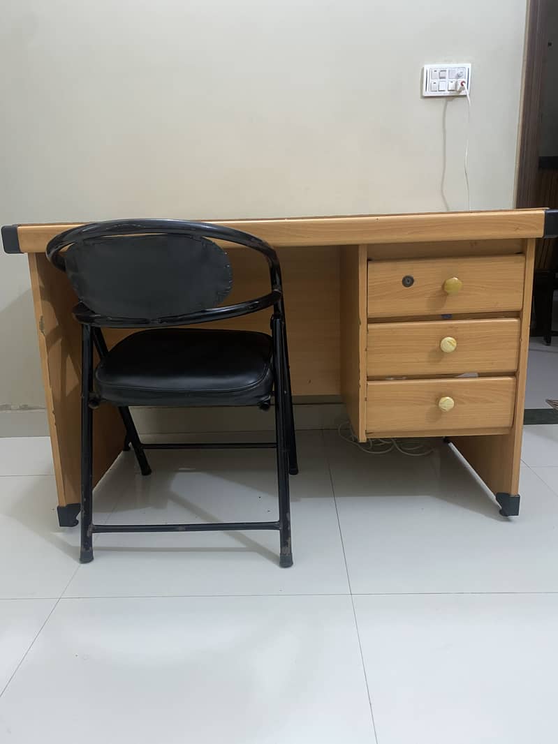 Table for Work and Study 1