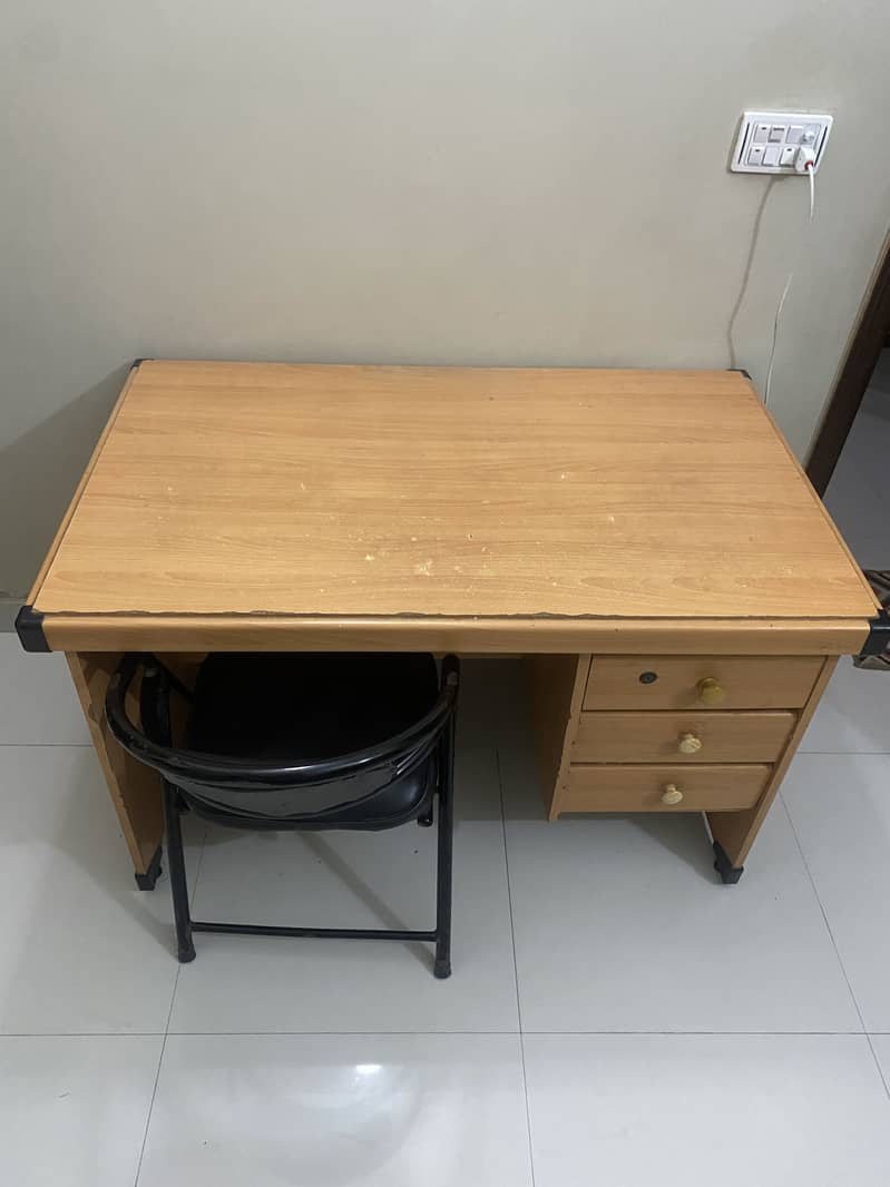 Table for Work and Study 2