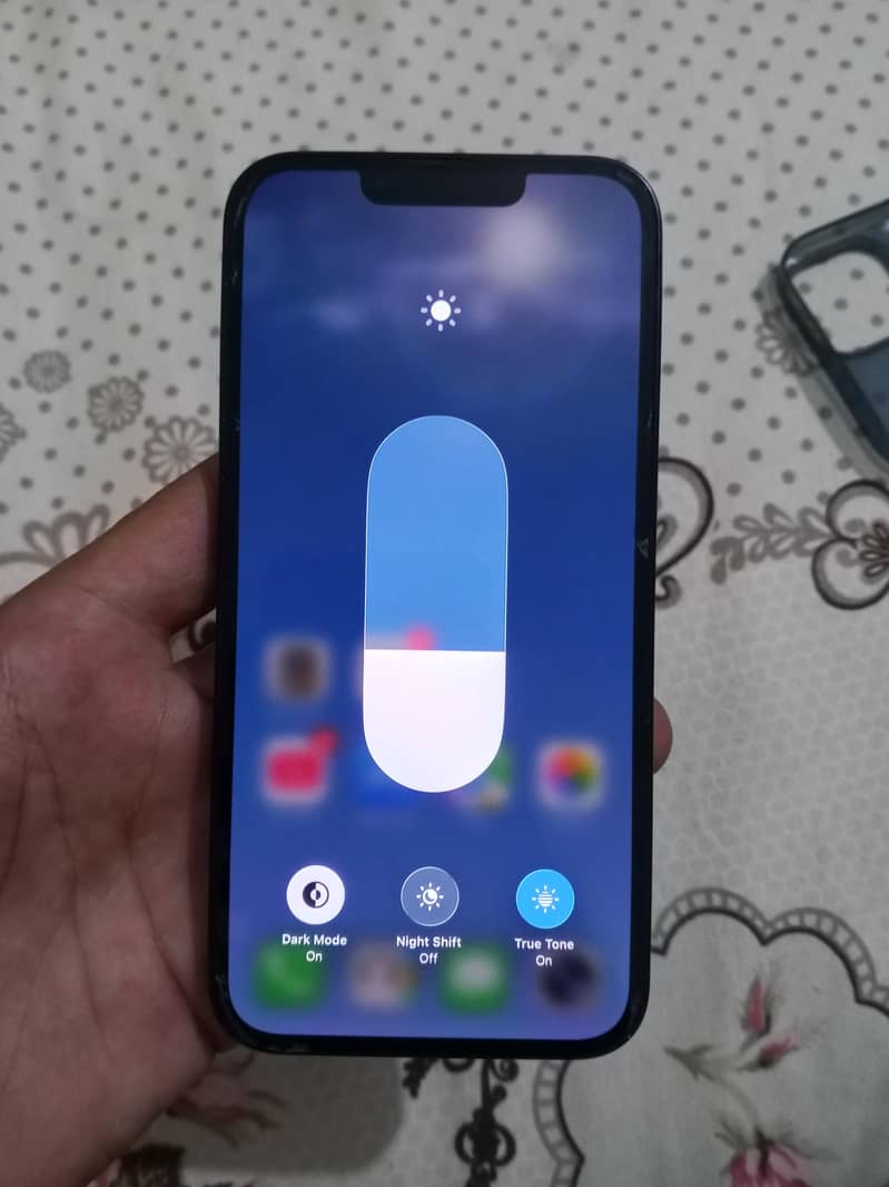 Apple iPhone 13 6