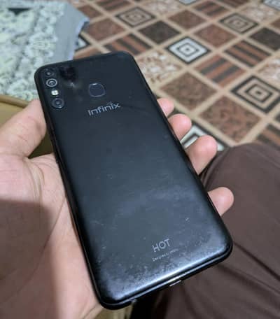 Infinix Hot 8