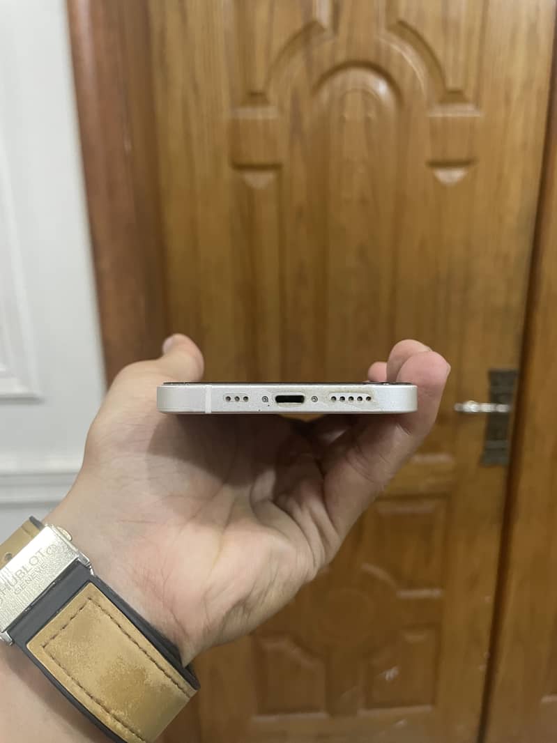 Apple iPhone 12 2