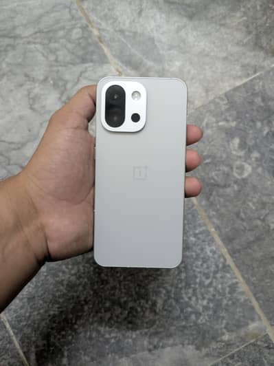 One Plus 13t/13s