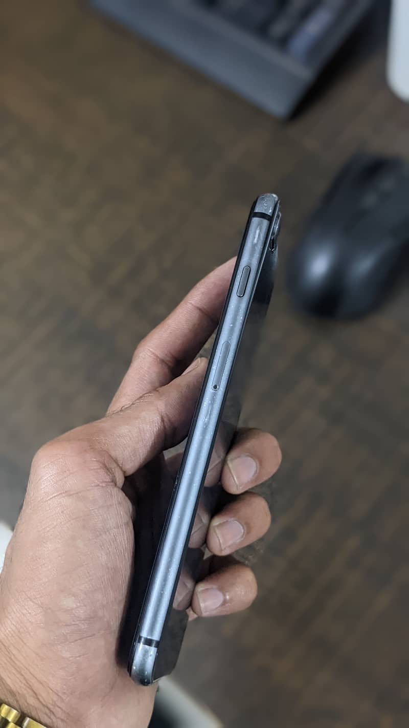 Apple iPhone 8 Plus 2