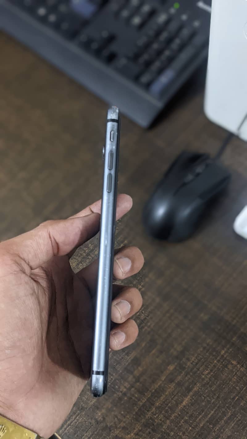 Apple iPhone 8 Plus 3