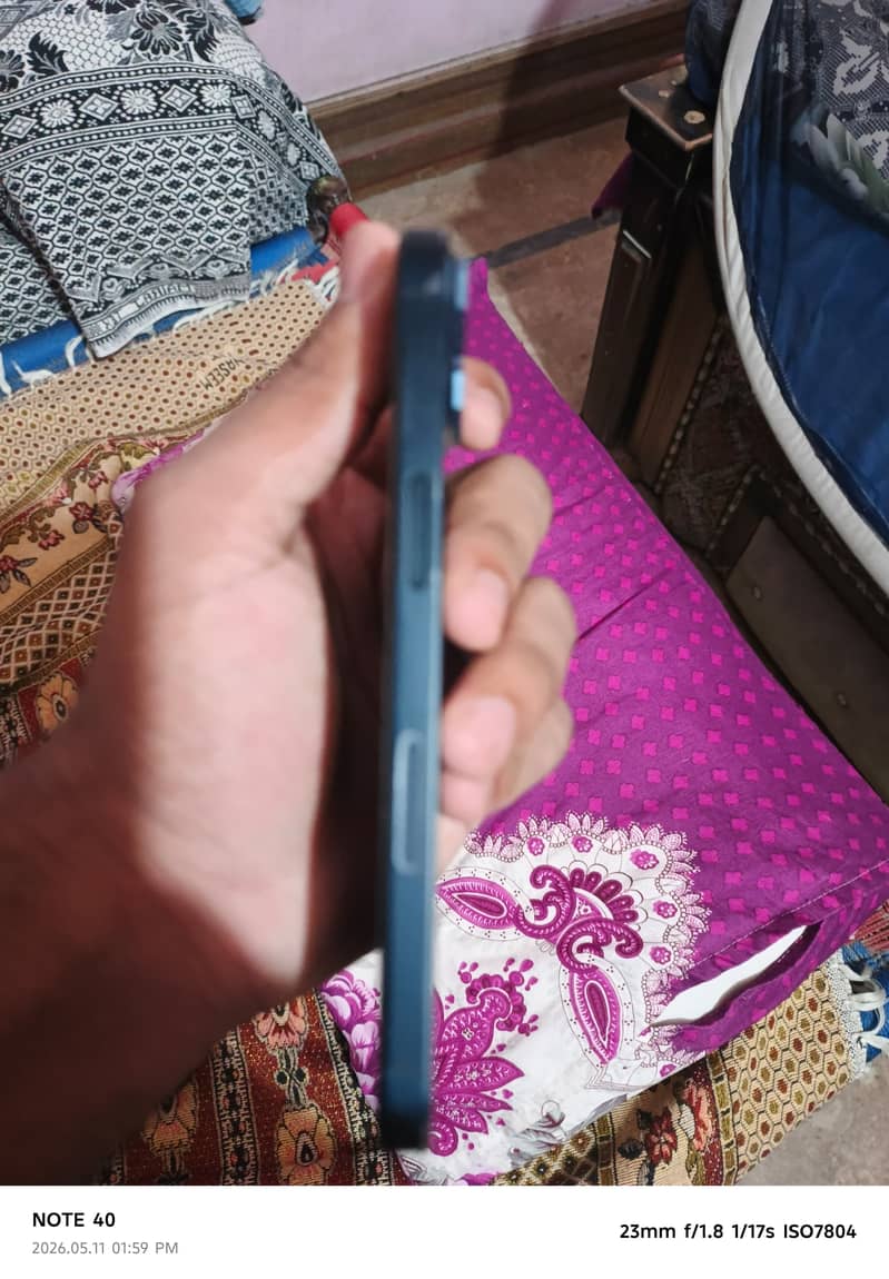 Apple iPhone 13 3