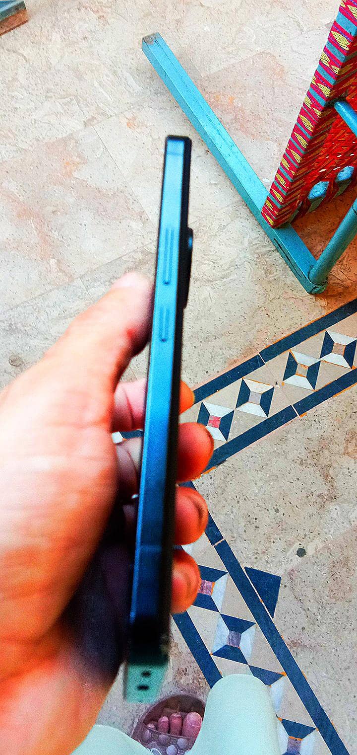 Sharp Aquos R7 2