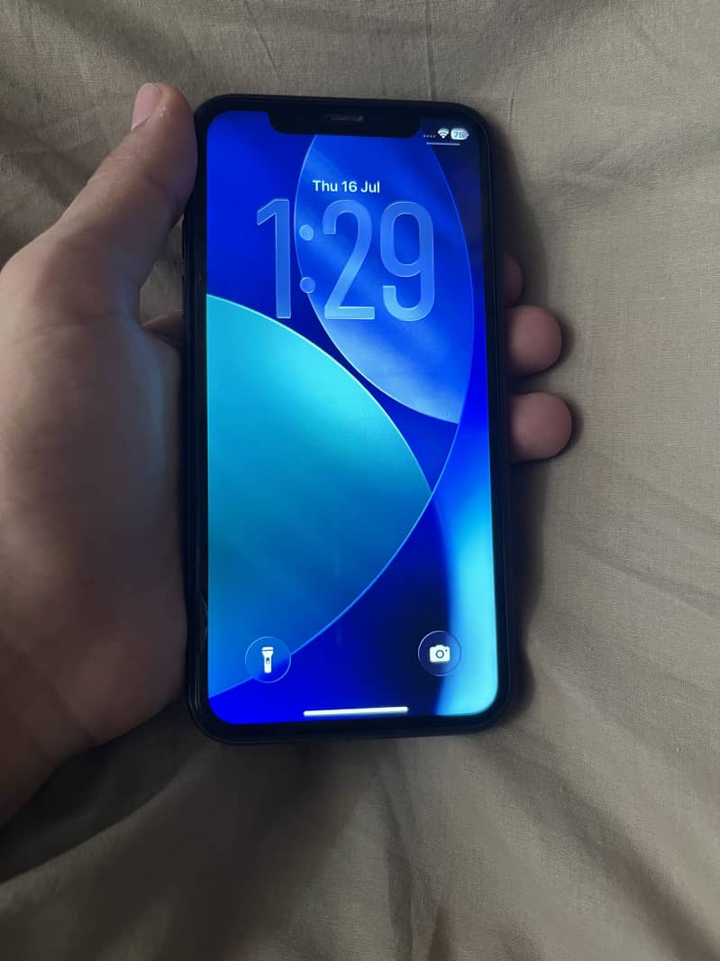 iPhone 11 jv 0