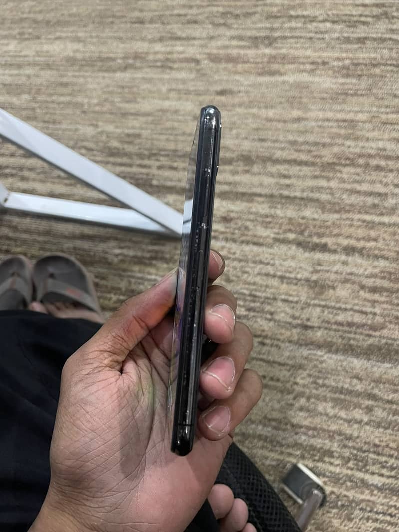iPhone X 3