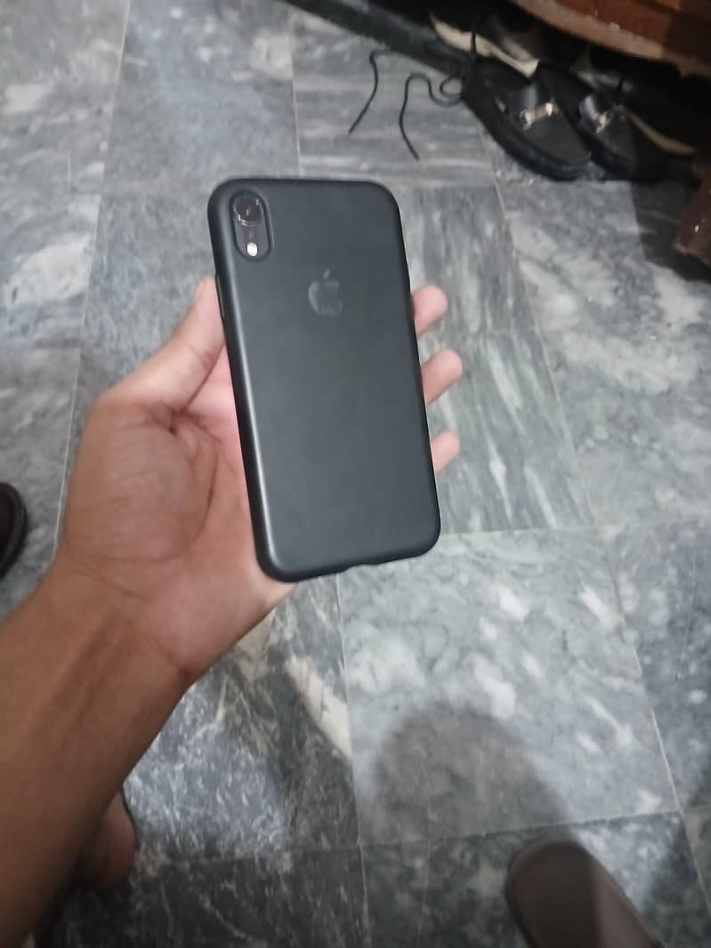 Apple iPhone XR 0