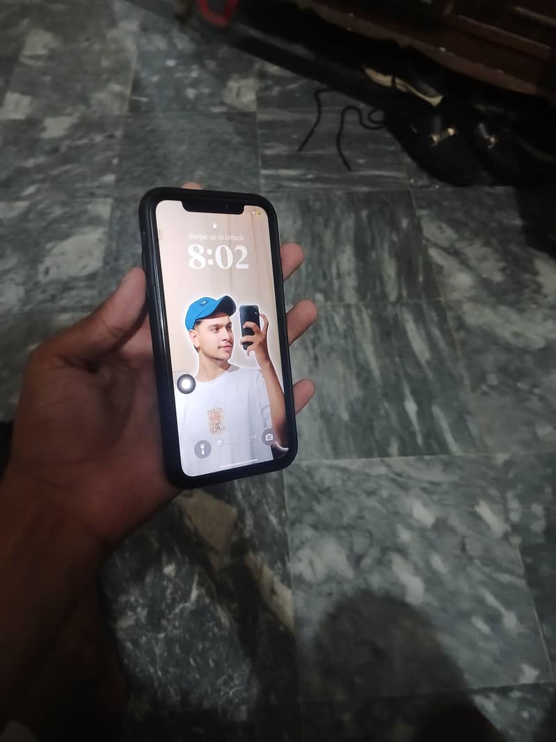 Apple iPhone XR 4