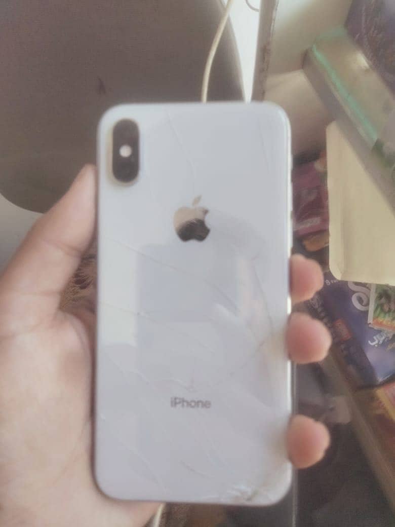 Apple iPhone XS 1