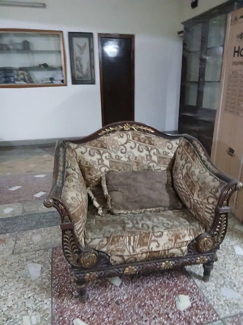 Brown Sofa Set 0