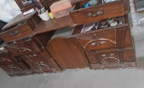 dressing table