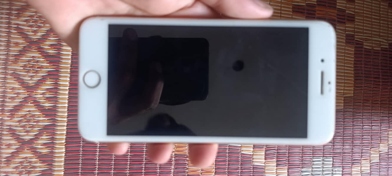 Apple iPhone 8 Plus 5