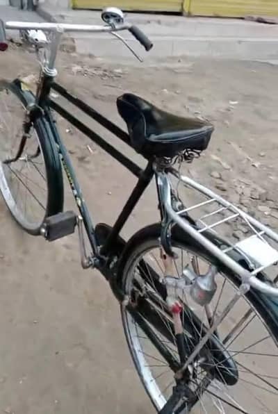 اچھی حالت میں چائنہ سائکل فروخت کے لئے دستیاب۔ WhatsApp03013048522