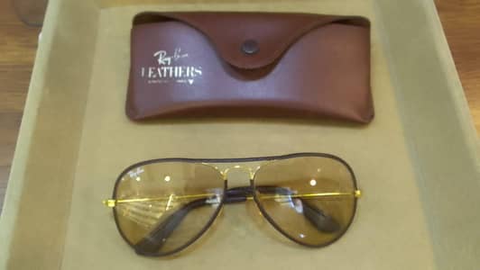 Rayban sungalsses Available