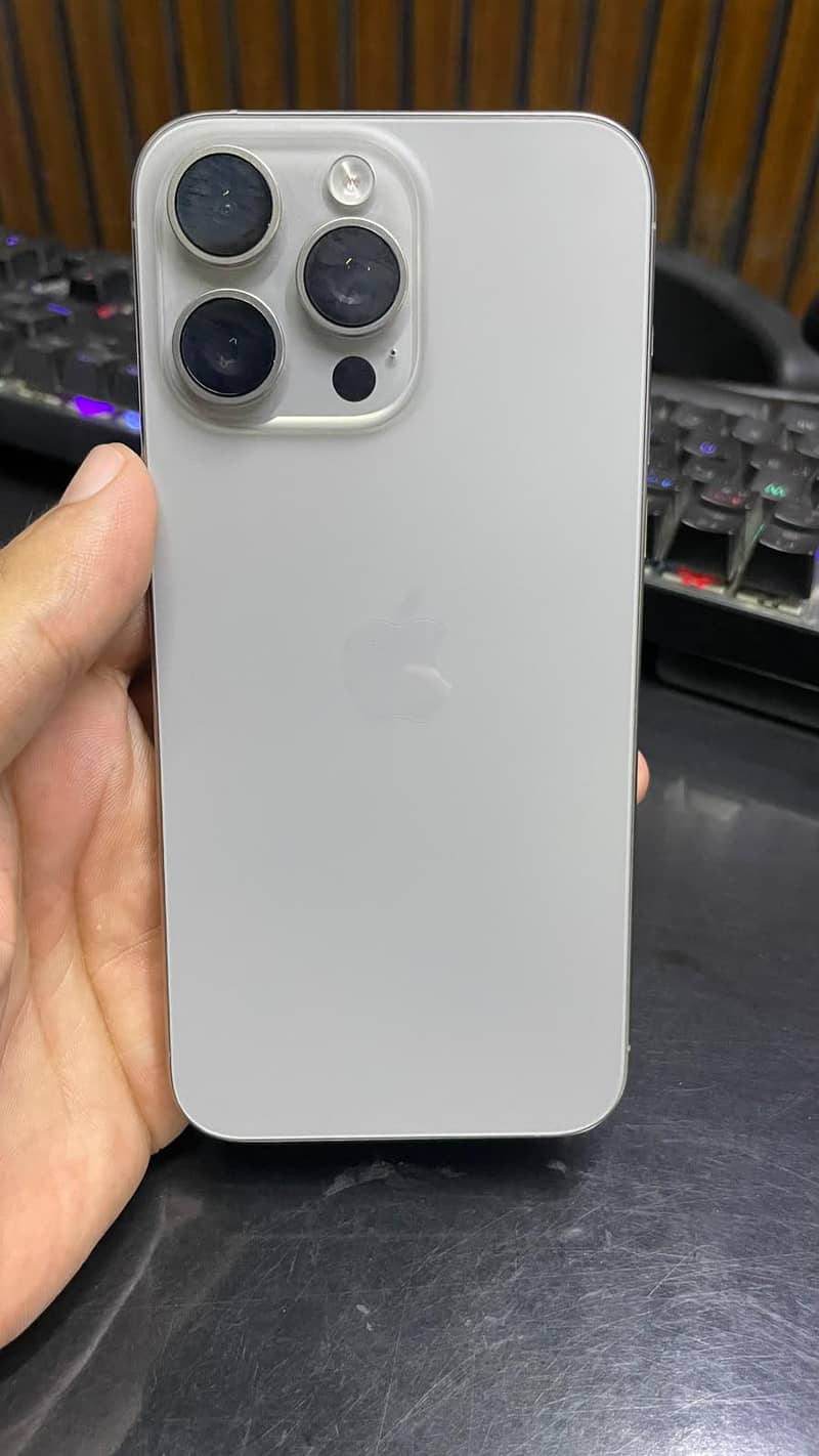 iphone  15 pro max 0