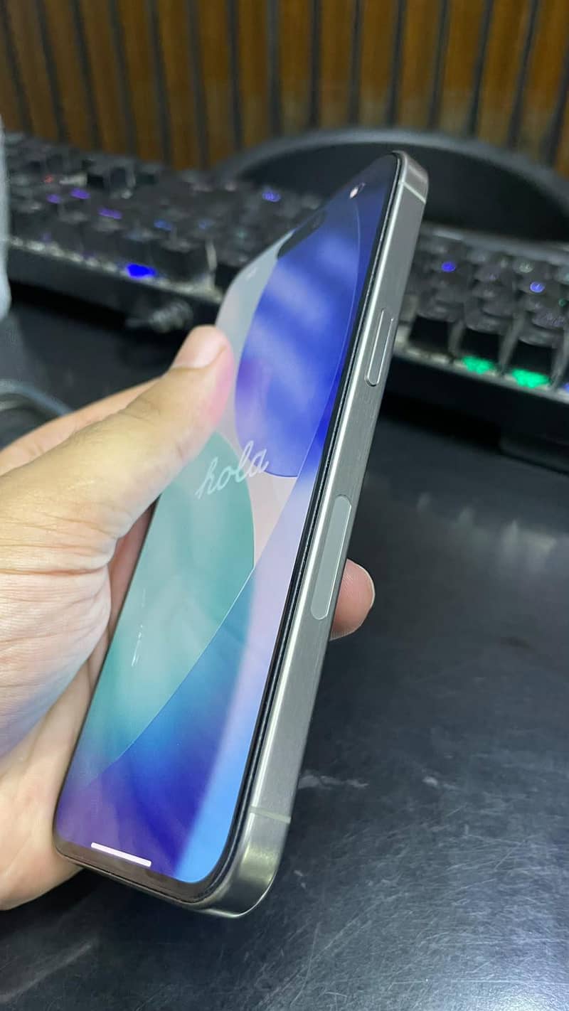 iphone  15 pro max 2