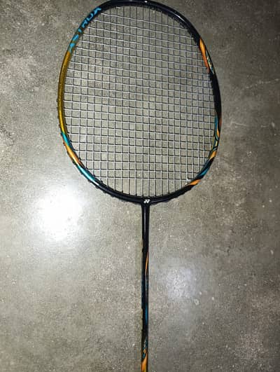 Astros 88 d pro (yonex ) badminton racket