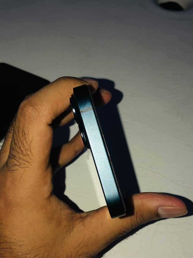 Apple iPhone 14 5