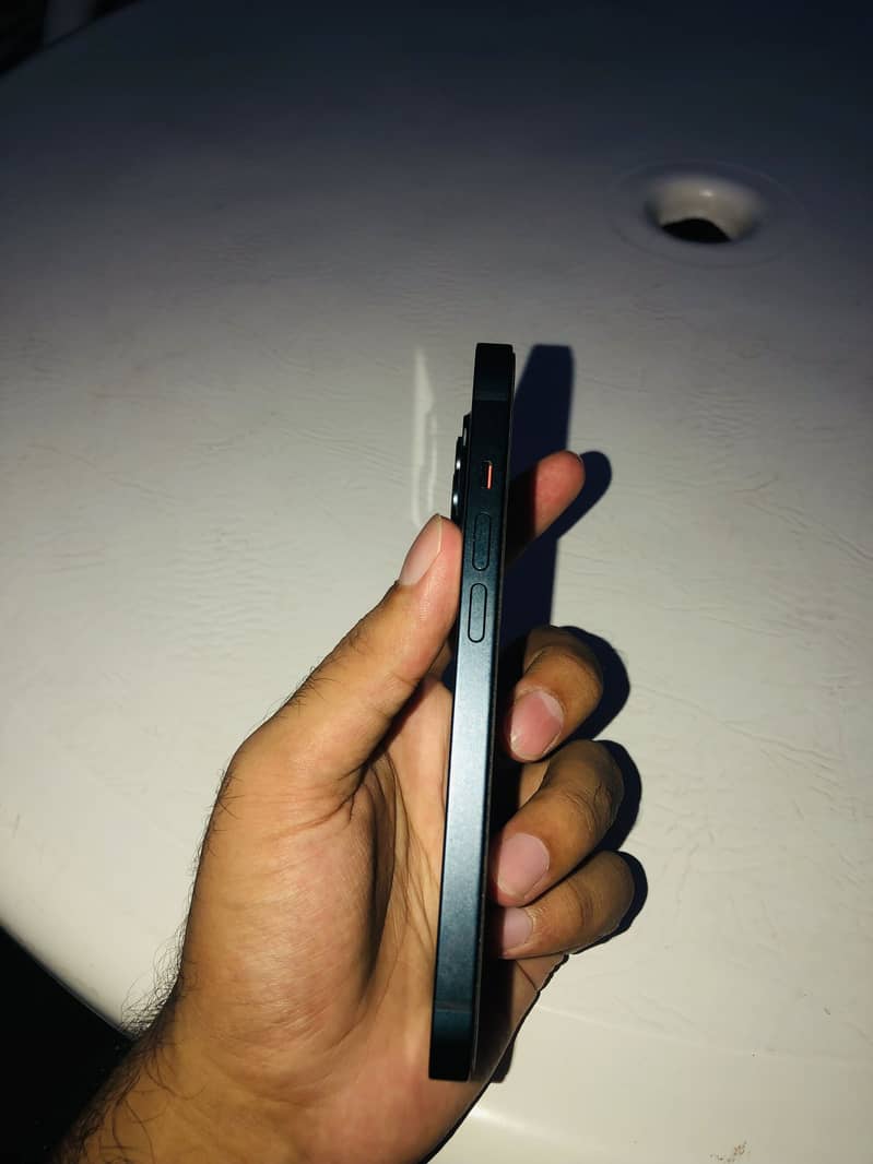 Apple iPhone 14 6