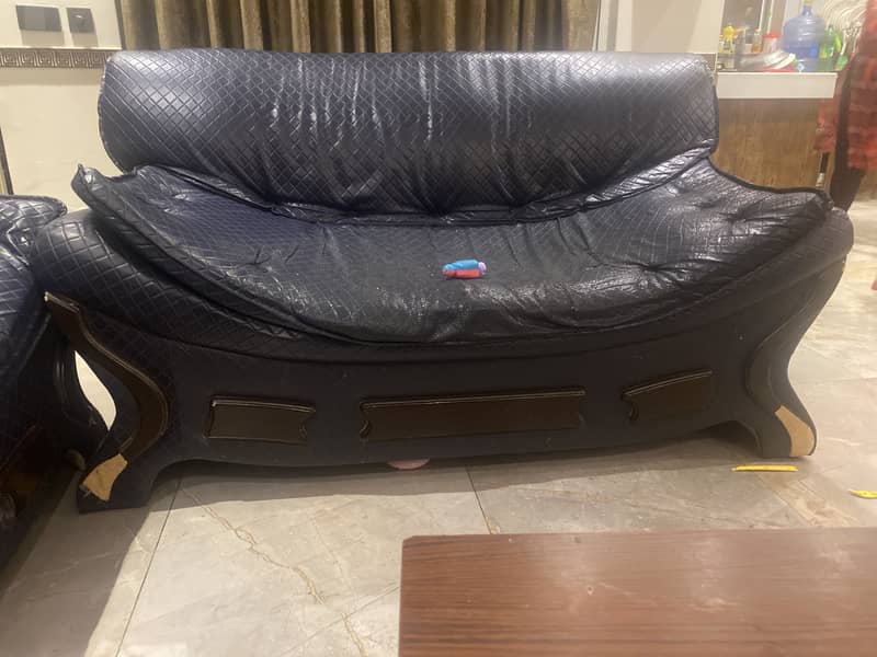 Solid frame sofa set 2
