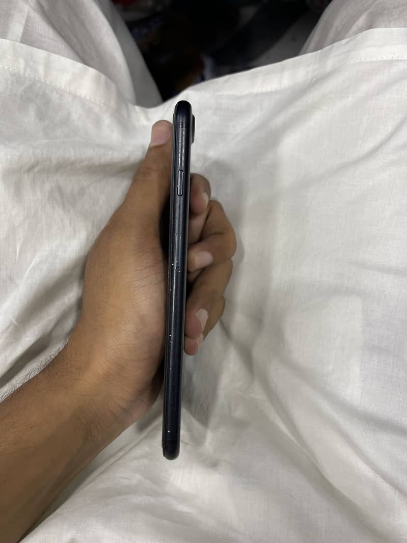 Apple iPhone 7 Plus 0