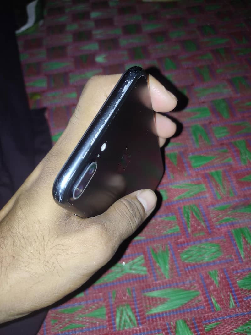 Apple iPhone 7 Plus 1