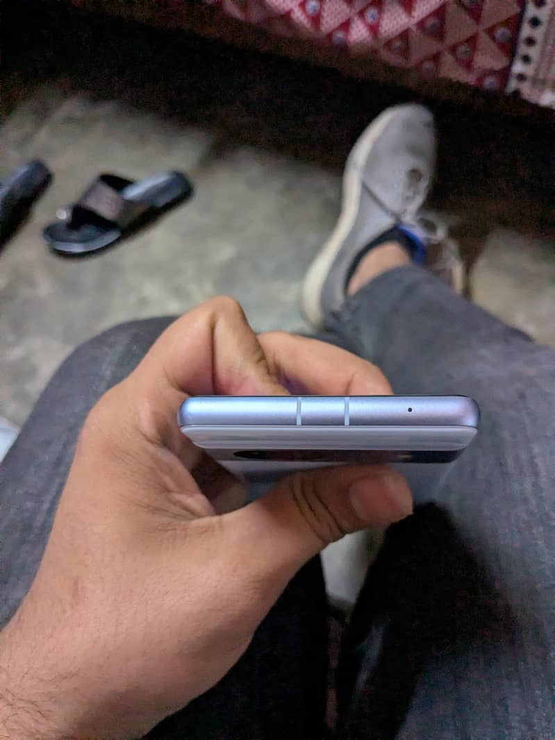 Google Pixel 7a 2