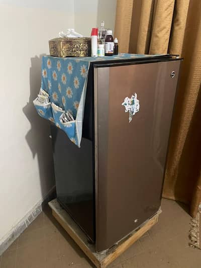 PEL. . refrigerator