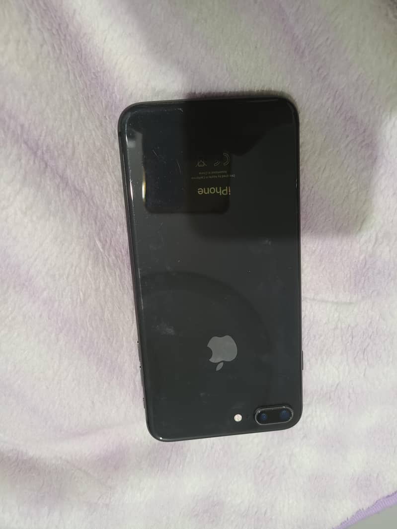 Apple iPhone 8 Plus 0