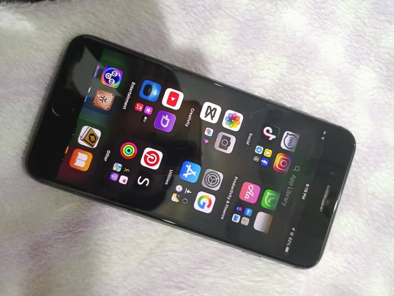 Apple iPhone 8 Plus 2
