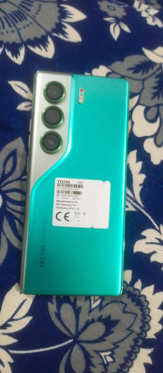 Tecno CAMON 40 Pro 4