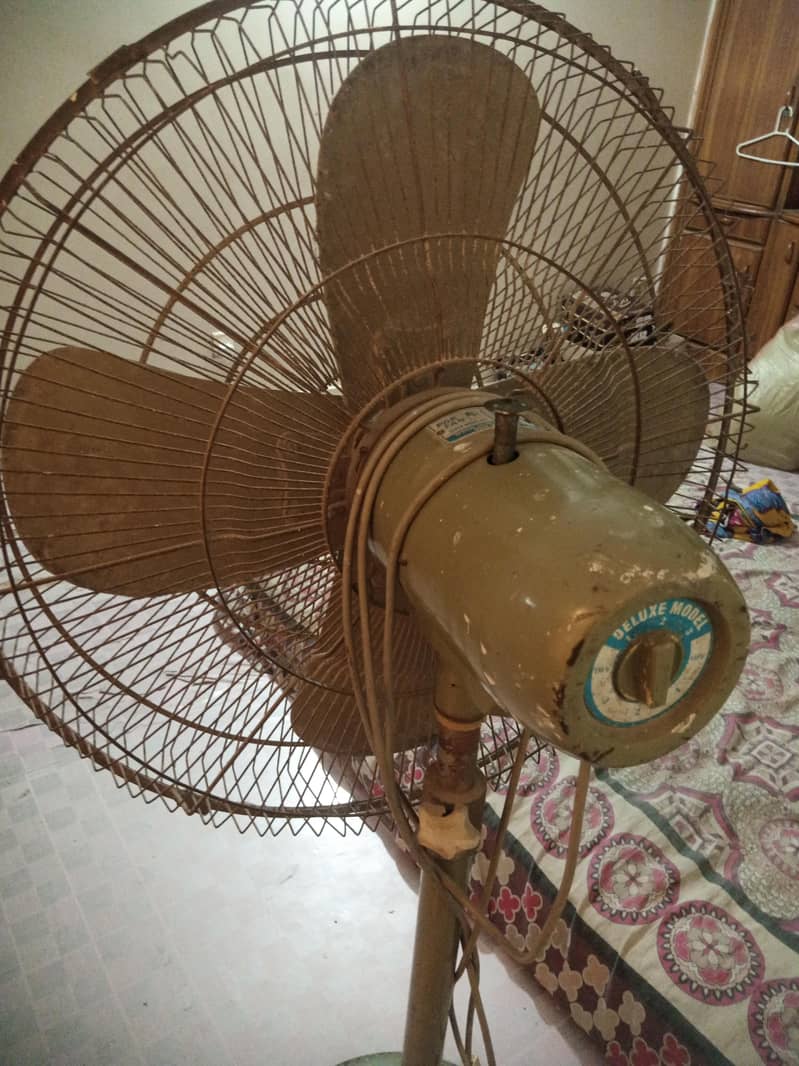pak fan urgent for sale 1