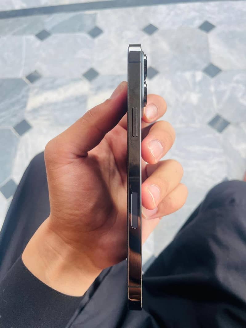 Iphone 13 pro max 5