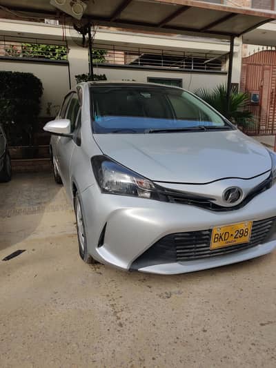 Toyota Vitz 2015