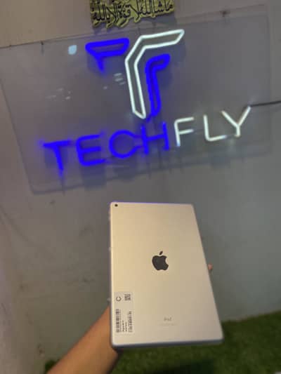 Ipad 8th generation wifi 32 GB Scratchless condition orignal stock
