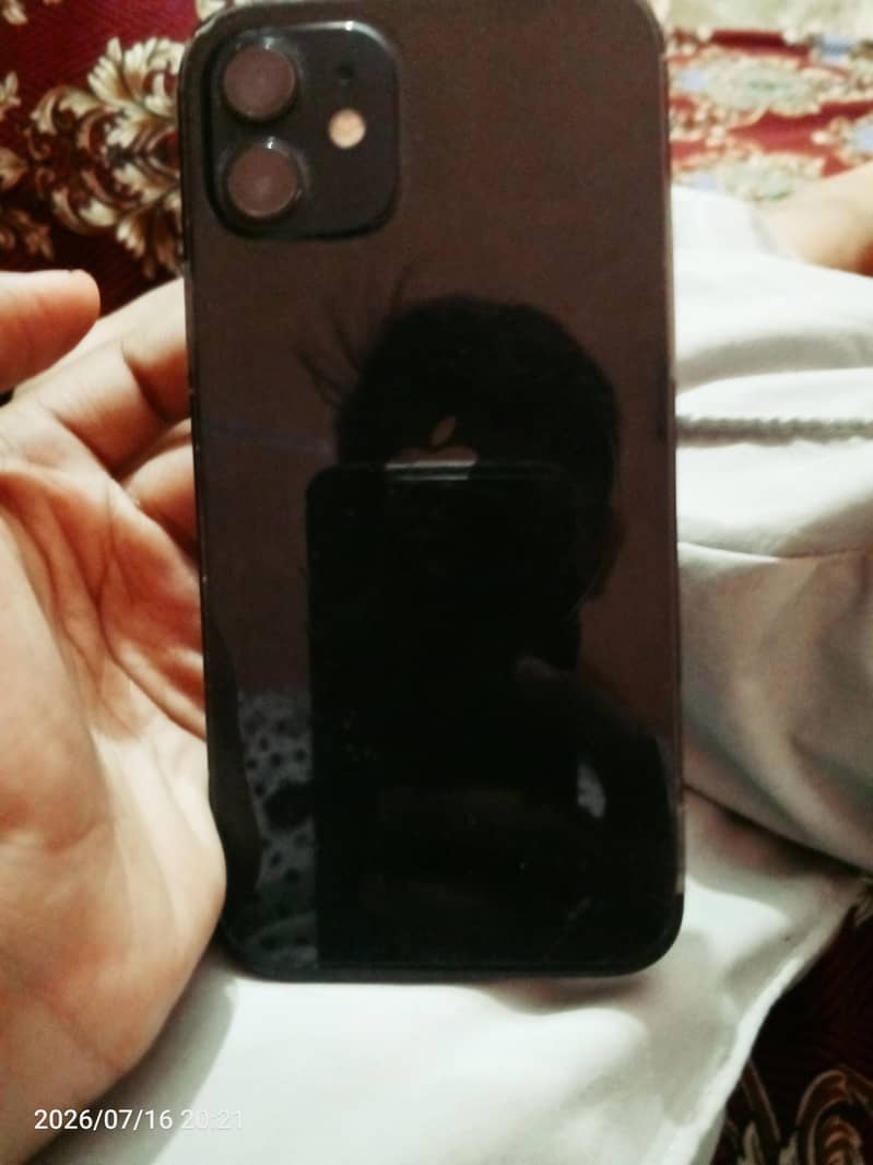 Apple iPhone 12 1