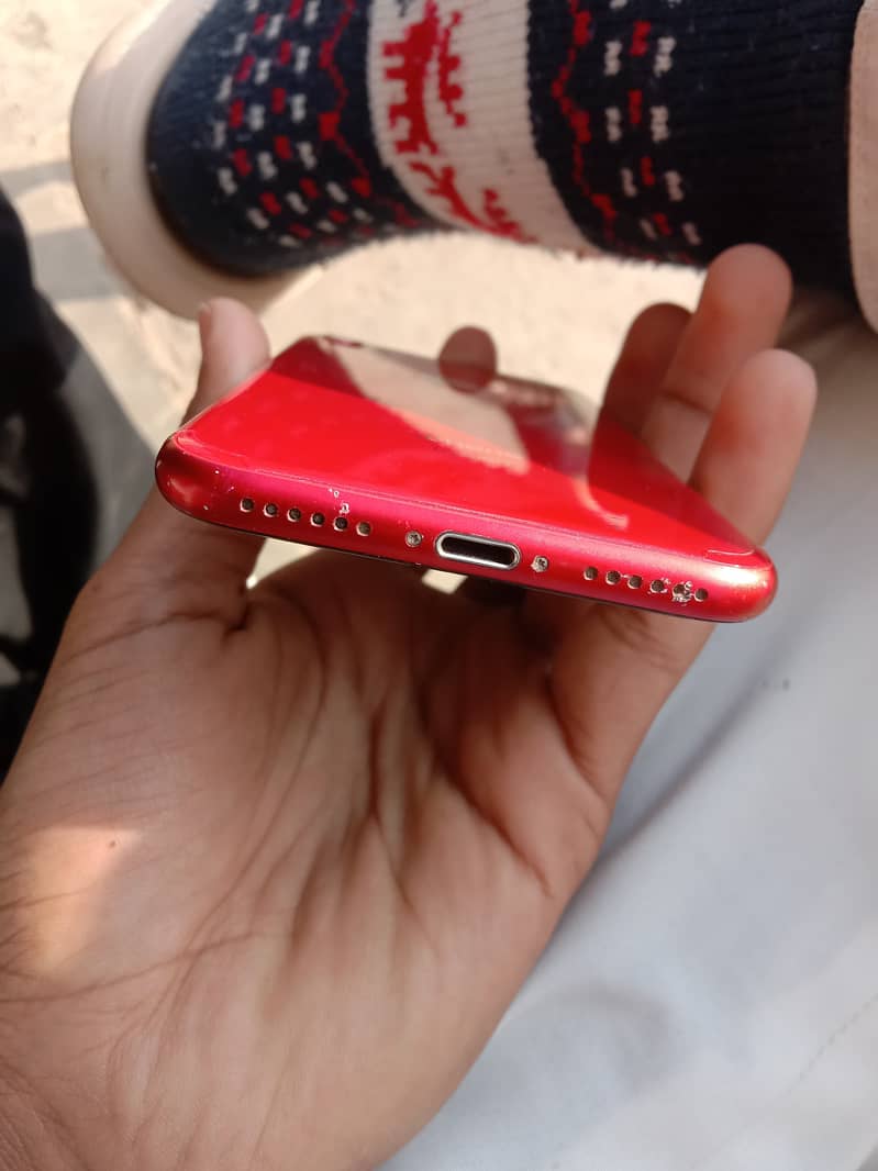 Apple iPhone 8 3