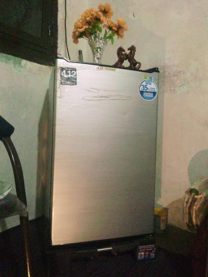 dawlance mini refrigrator 0