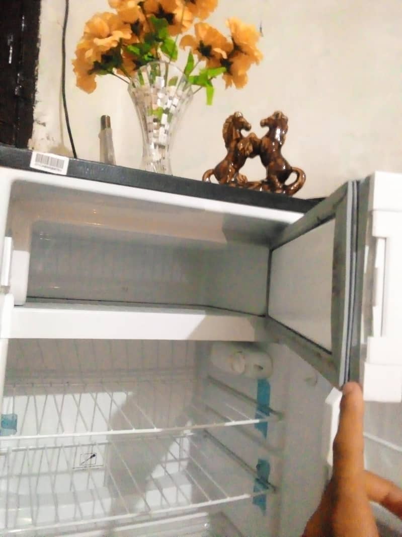 dawlance mini refrigrator 3