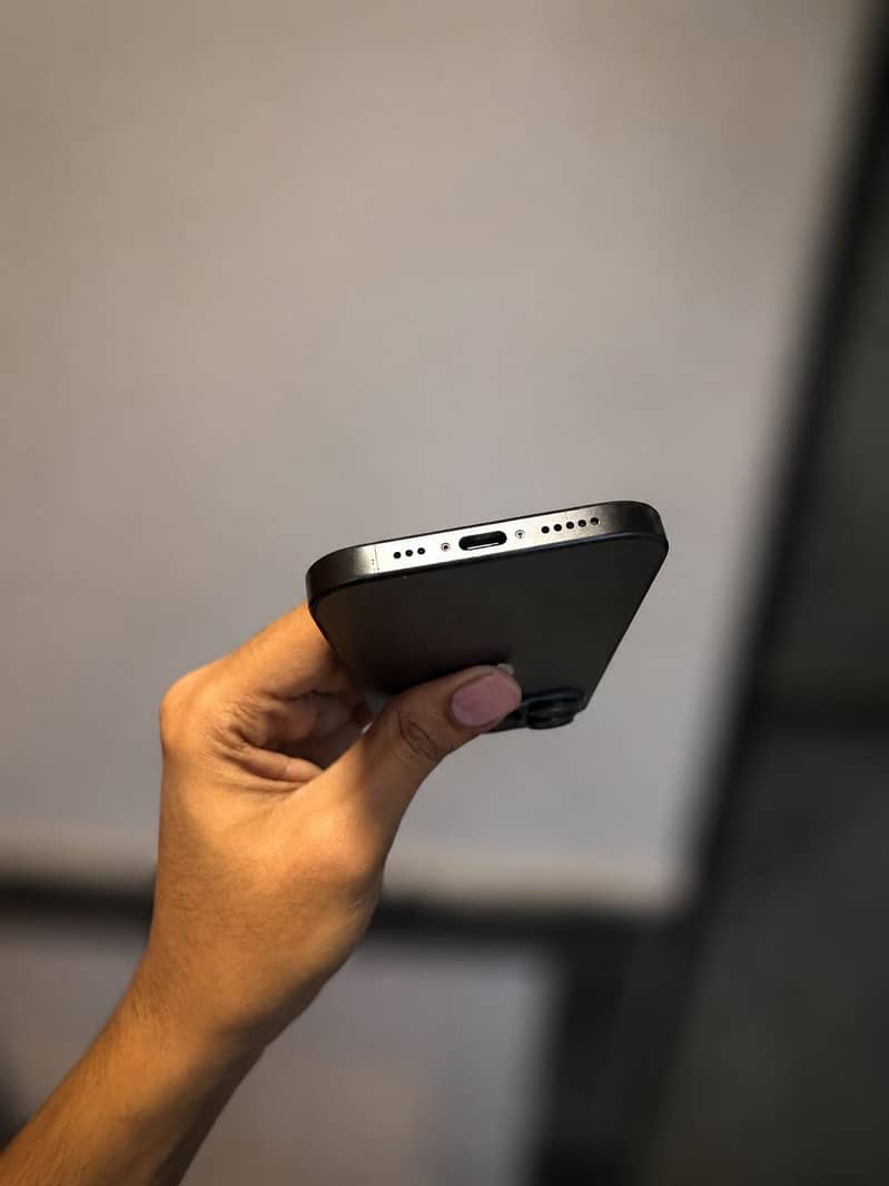 IPhone 16 Pro 2