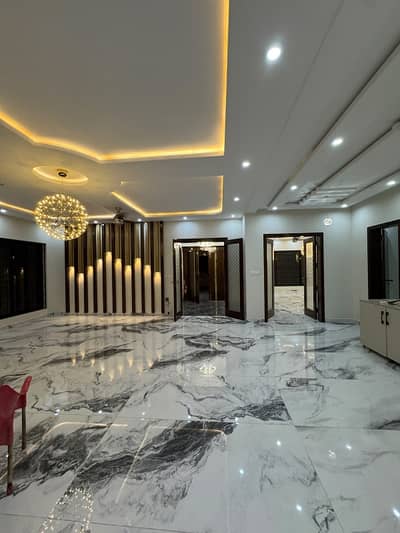 5 Marla Single Story Awami 1 corner Fibre House Available For Rent