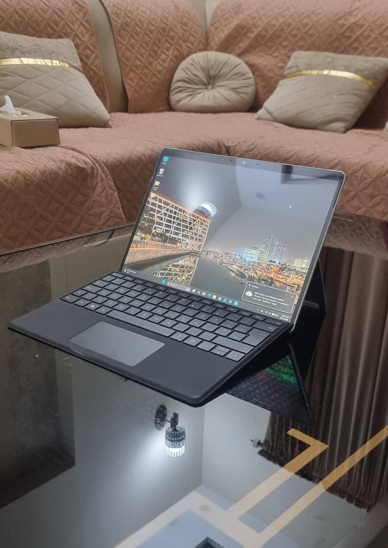 Microsoft Surface book 8 Pro 3