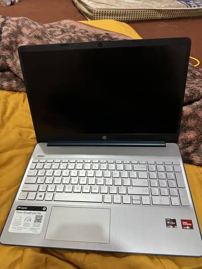 HP 15s Ryzen 5 5500U | 8GB RAM | 256GB SSD